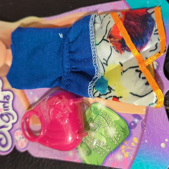 🍓 4/$20 Sparkle Girlz outfit new - Picture 6 of 7